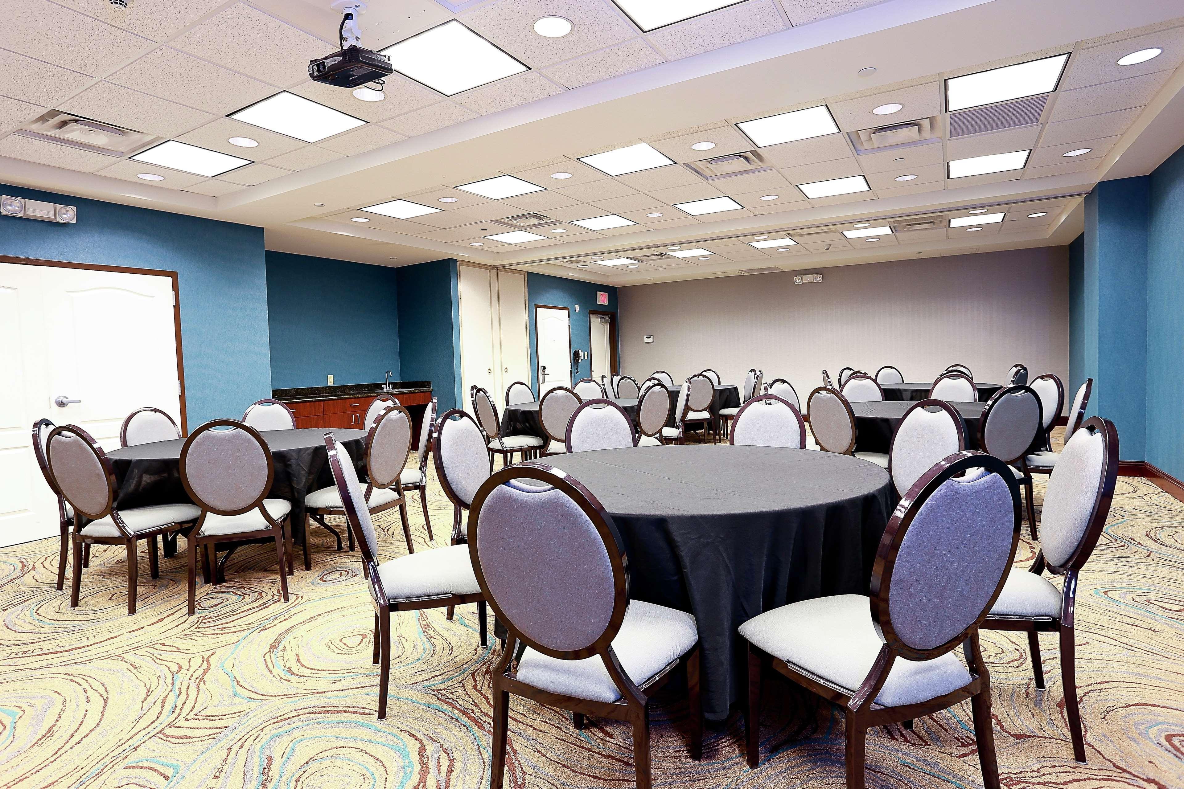 Hampton Inn & Suites Tampa-Уэсли-Чепел Экстерьер фото
