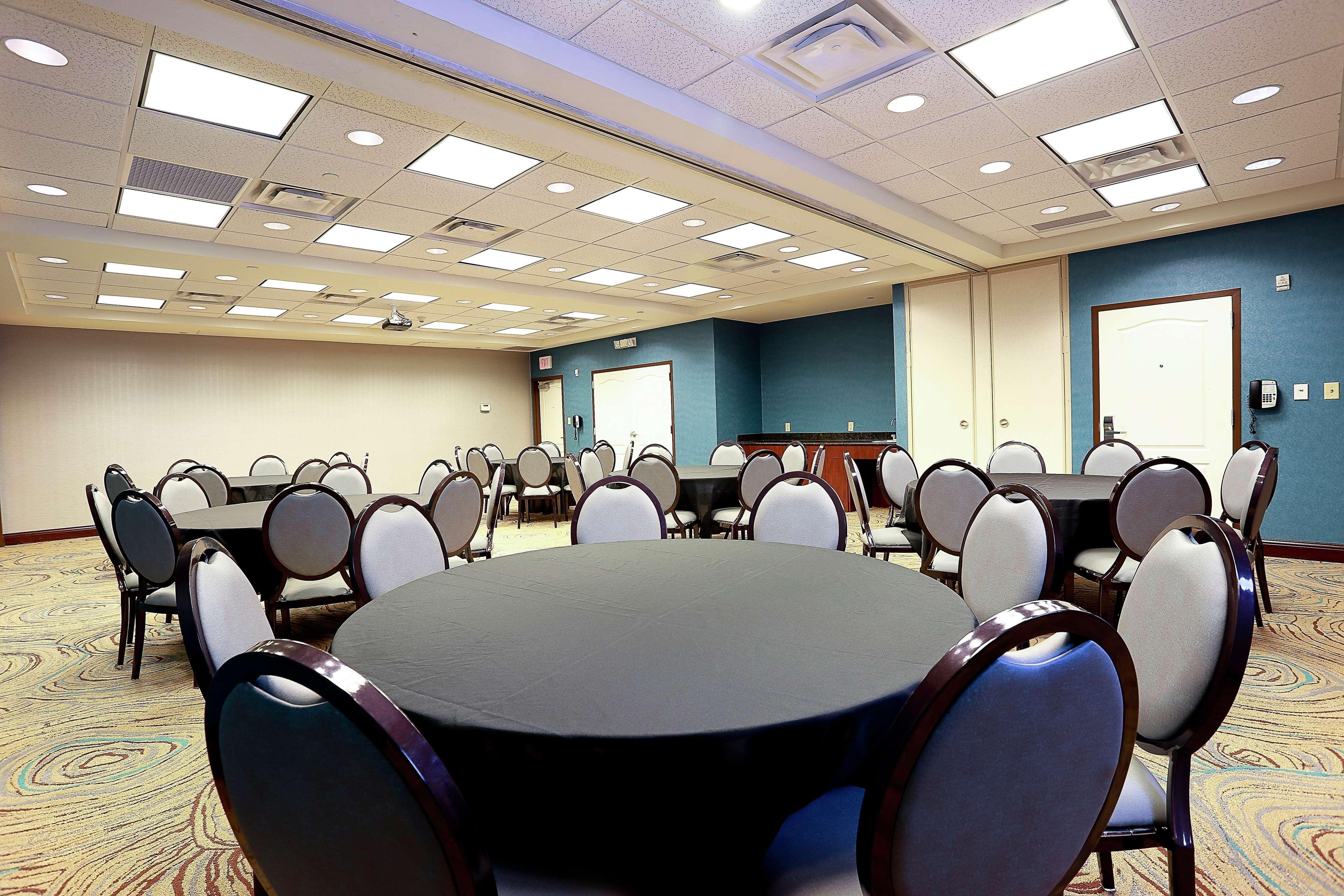 Hampton Inn & Suites Tampa-Уэсли-Чепел Экстерьер фото