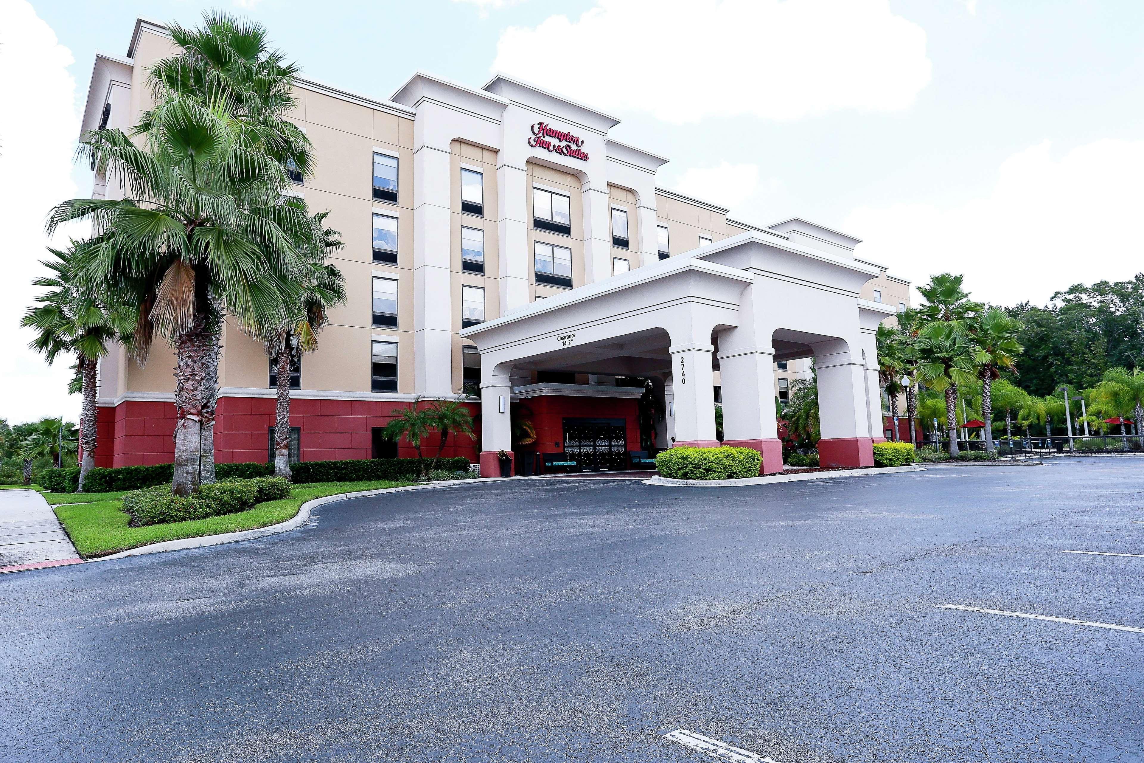 Hampton Inn & Suites Tampa-Уэсли-Чепел Экстерьер фото