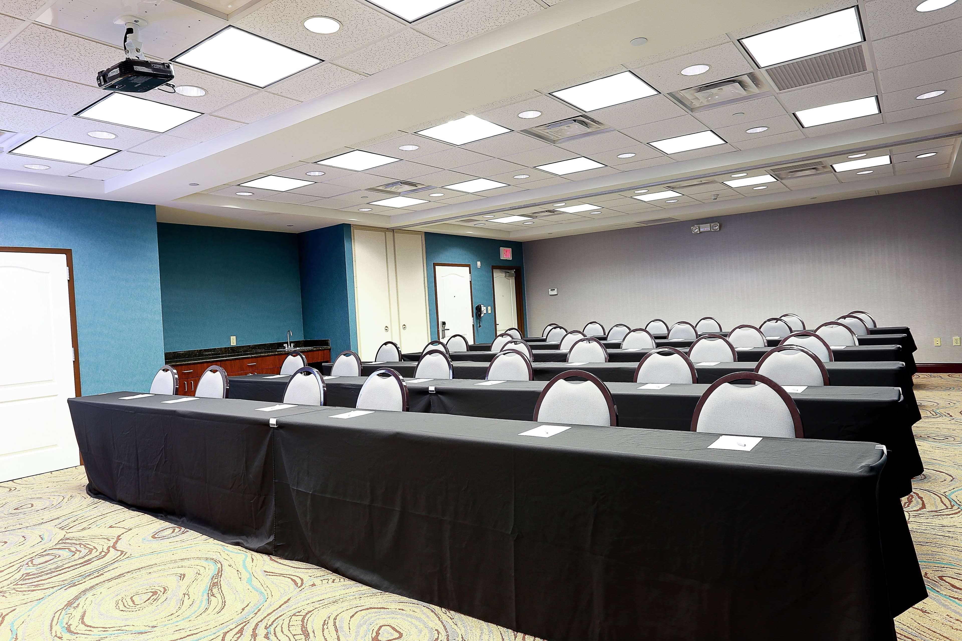 Hampton Inn & Suites Tampa-Уэсли-Чепел Экстерьер фото