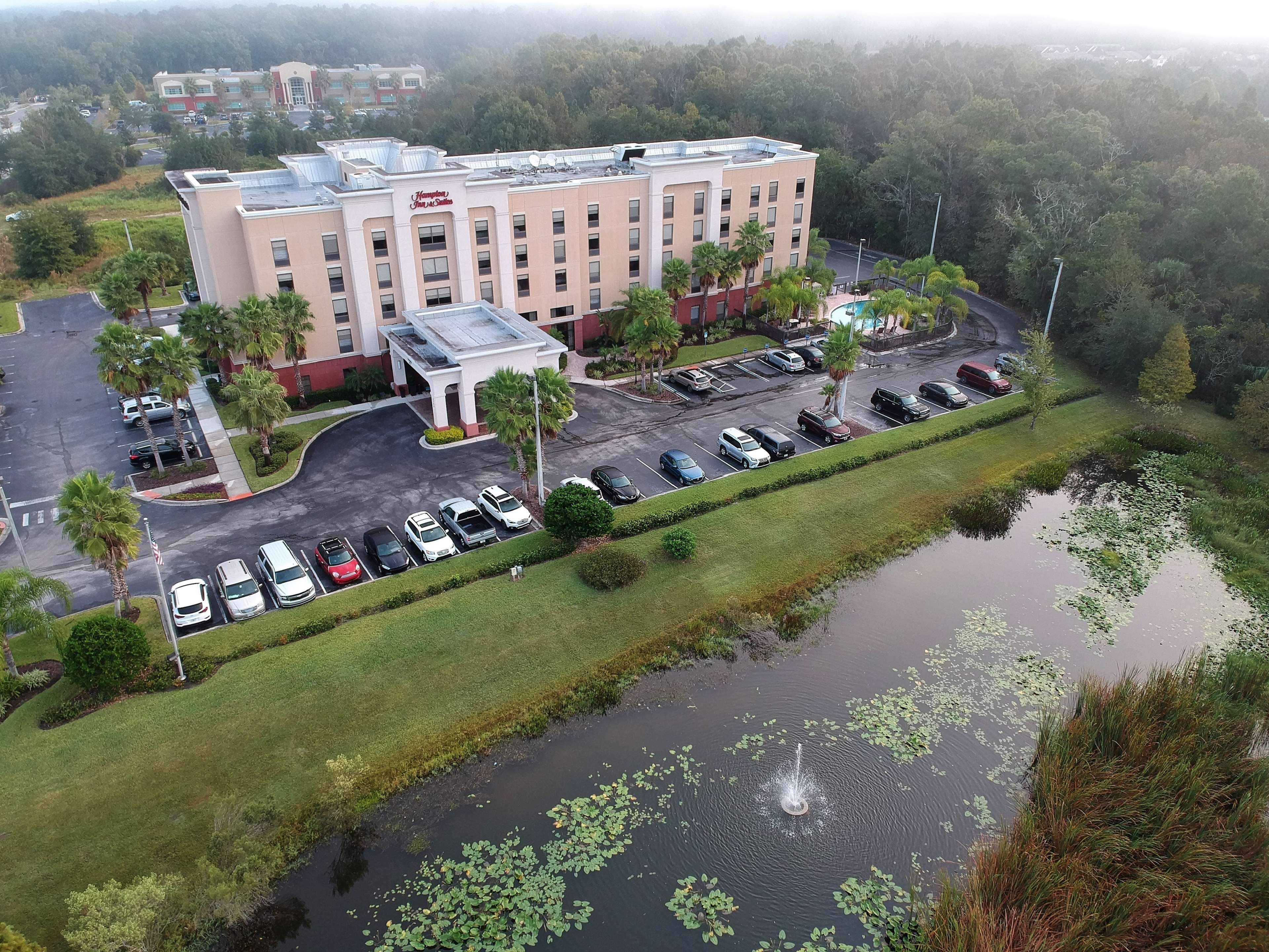 Hampton Inn & Suites Tampa-Уэсли-Чепел Экстерьер фото